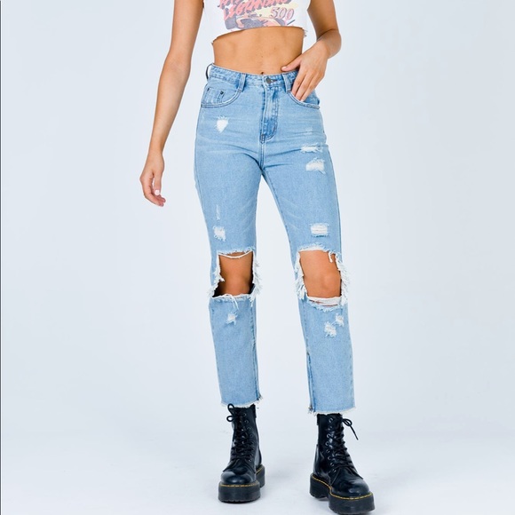 Princess Polly Denim - Princess Polly Erisaa Knee Rip Jeans Light Wash